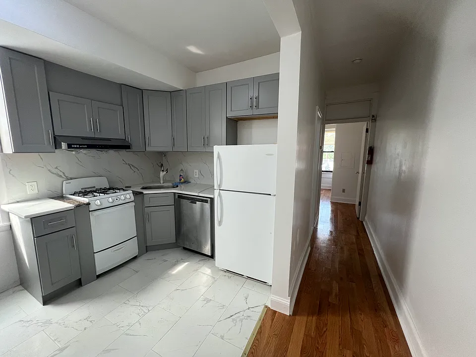 3307 Spring Garden St #3