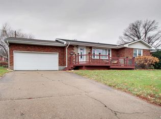 1302 Emerald Dr, Quincy, IL 62301
