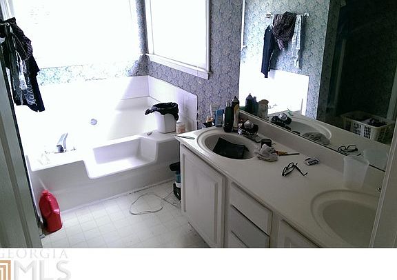 3rd image of 1530 Elm Creek Ln
