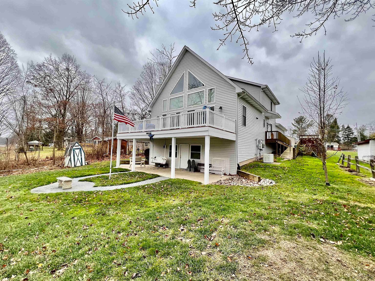 5584 N Easy St, Sanford, MI 48657 Zillow