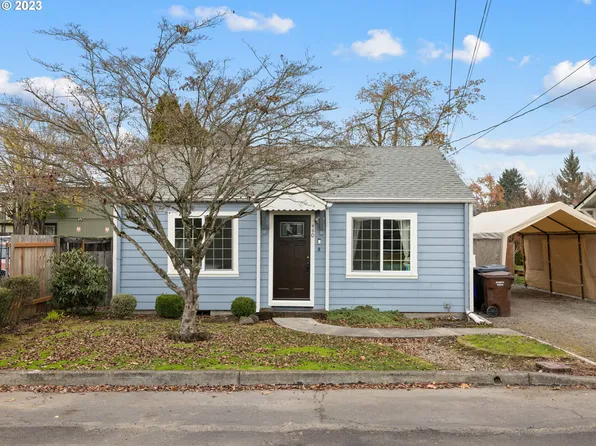 460 W Berkeley St, Gladstone, OR 97027