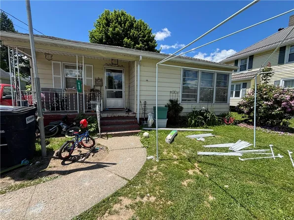 906 Laurel St, Elmira, NY 14904