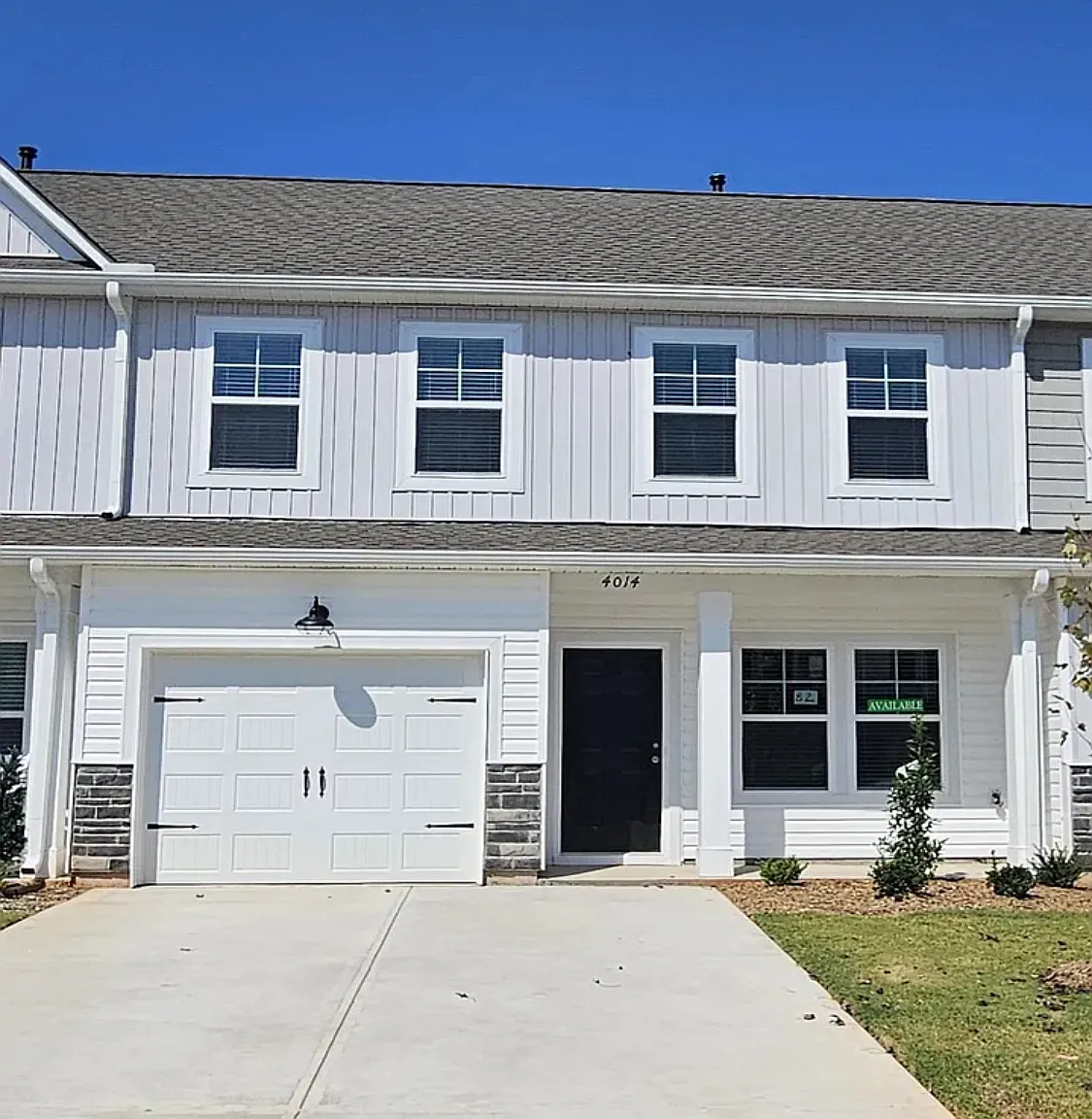 3 bed, 2.5 bath, 1563 sqft, $1,799 — Photo 1