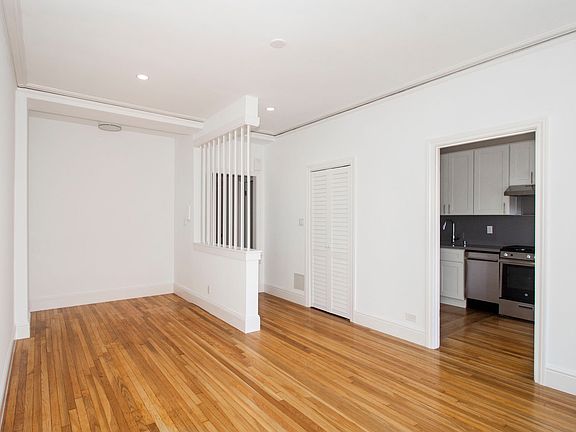 4th image of 990 Fulton St #404