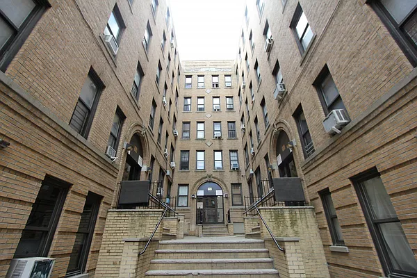 Rented by Bohemia Realty Group | media 14