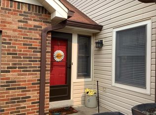 5557 Pierre Ct, Saint Louis, MO 63128