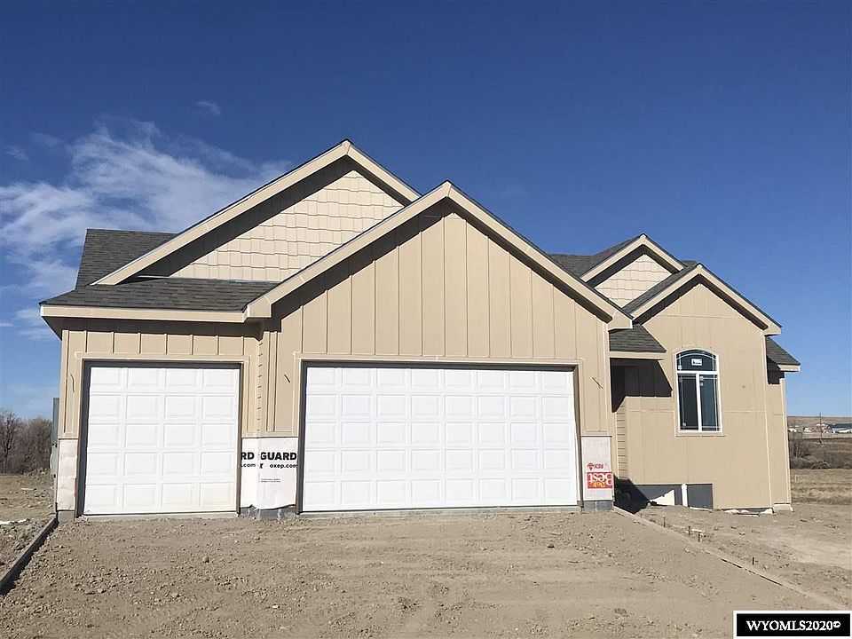 1st image of 1074 Big Horn Dr