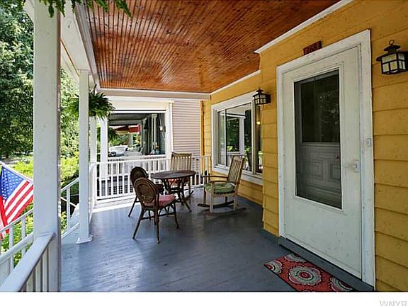 3rd image of 168 Saint James Pl
