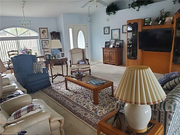 5th image of 540 Claremont Ave