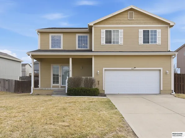 4667 N 163rd St, Omaha, NE 68116