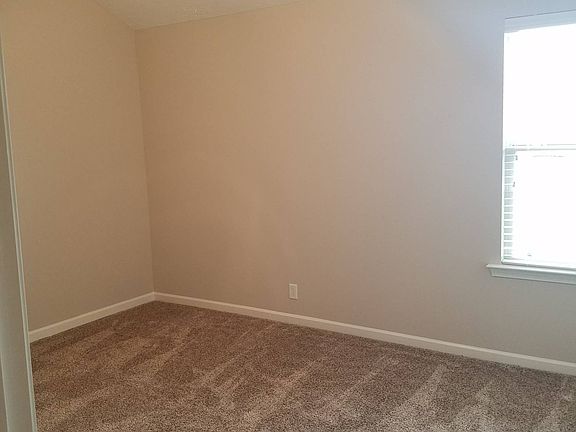4th image of 929 Gamely Way #1