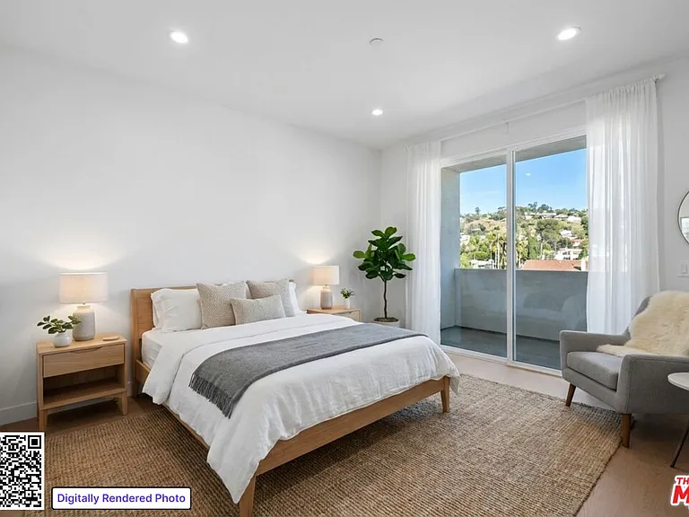 1717 Winona Blvd #201 — Photo 5