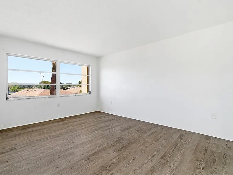 8950 Park Blvd #201 — Photo 24
