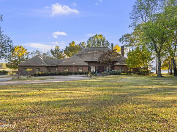 108 Cove Ln, Madison, MS 39110