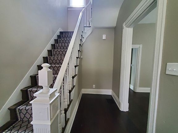 2nd image of 75 Hereford St