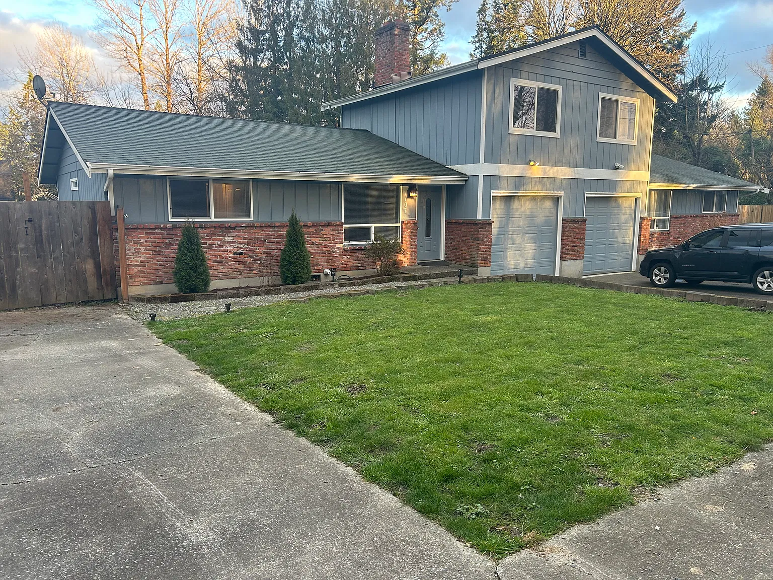 1107 58th Ave NE — Photo 2