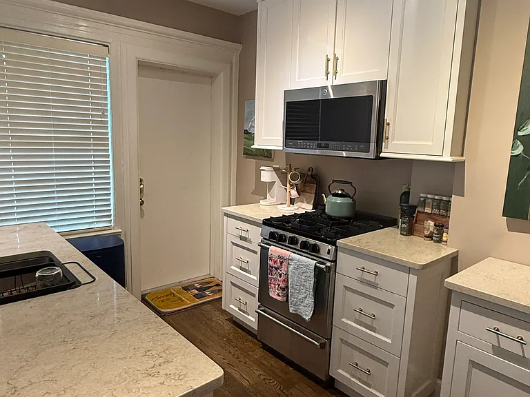 746 N Highland Ave NE #4 — Photo 4