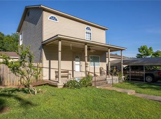 612 N 16th St, Van Buren, AR 72956