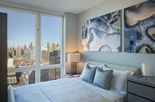 Rented by The Moinian Group | media 25