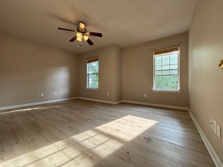 9159 Glenashley Dr — Photo 8