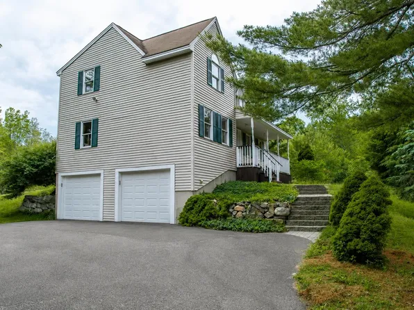 4 Bingham Circle, Sandown, NH 03873