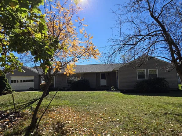 24 Elm St, Franklin, MA 02038