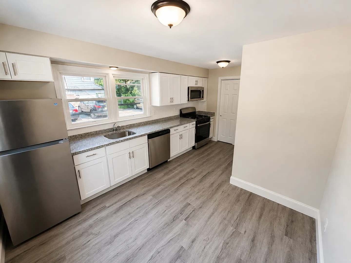 Townhomes at South 8th — Photo 4