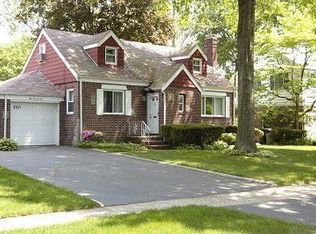 210 Wayne Ave, River Edge, NJ 07661