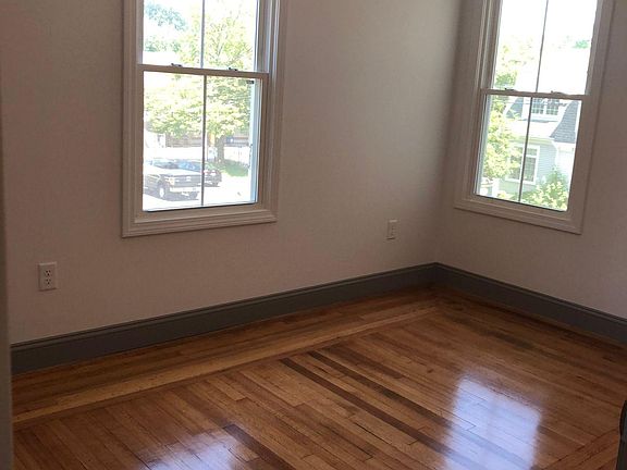 5th image of 28 Park Pl #2