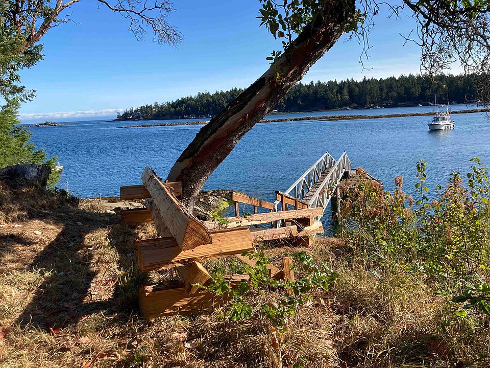 1st image of 1361 Sturdies Bay Rd