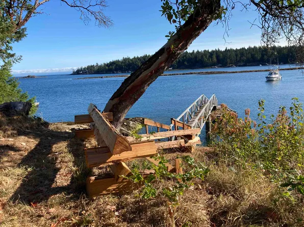 1361 Sturdies Bay Rd, Southern Gulf Islands, BC V0N 1P0