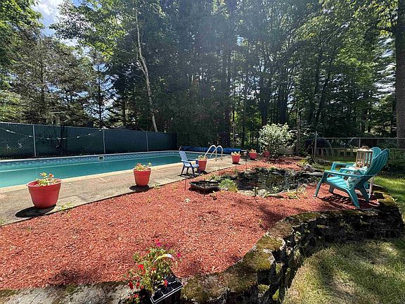 3rd image of 29 Coopers Grove Road