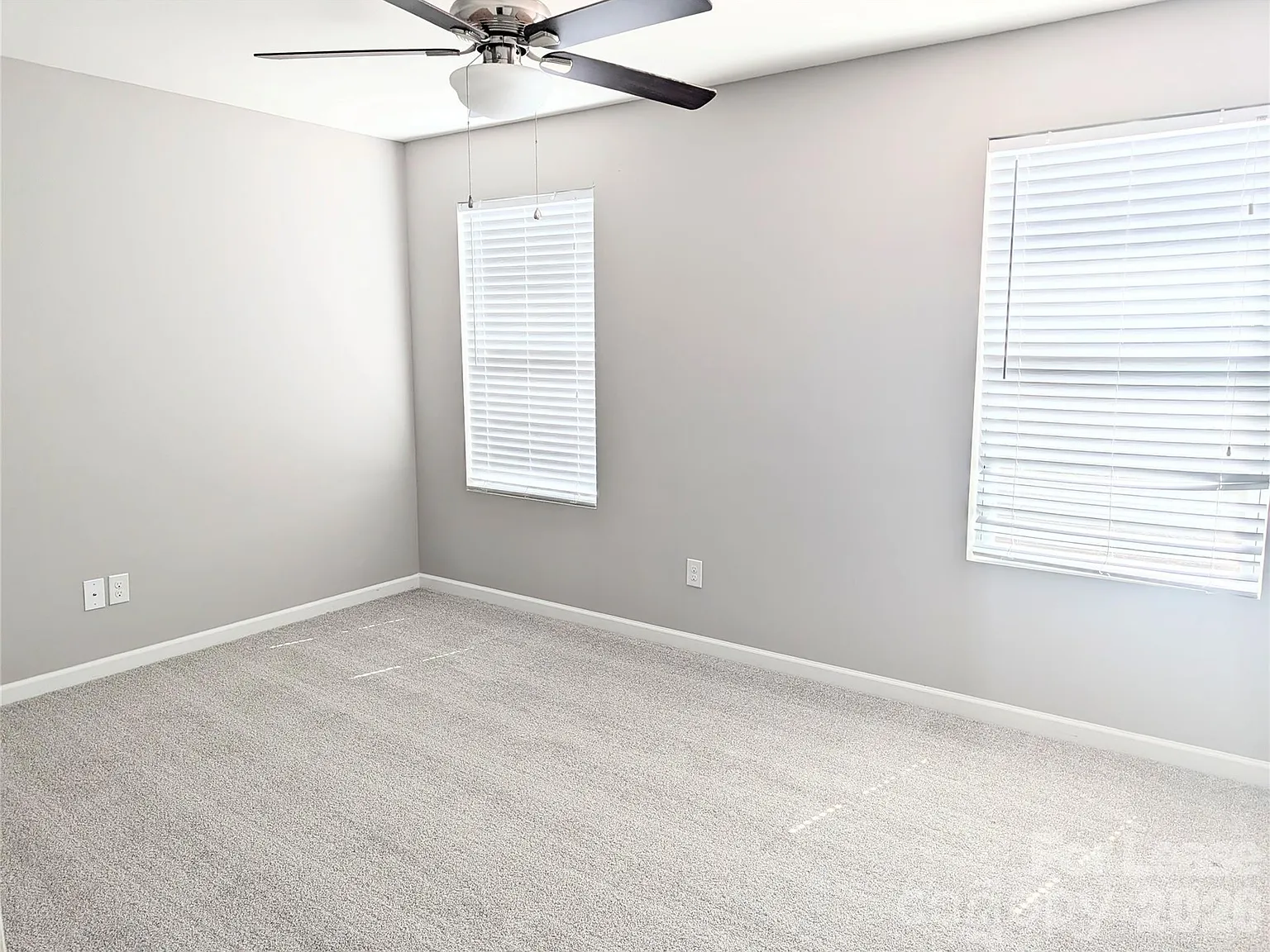 4 bed, 2.5 bath, 2221 sqft, $2,895 — Photo 4