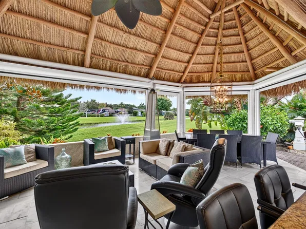 381 Sundial Cir, Pompano Beach, FL 33068