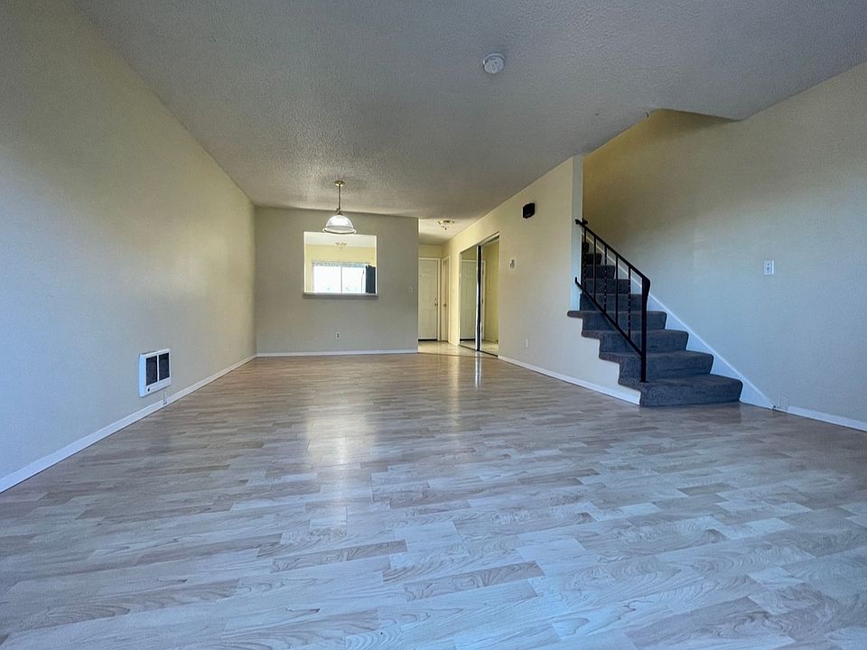 1st image of 631-635 SE 81st Ave #631
