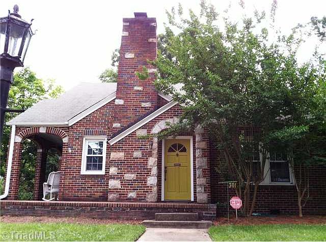 1st image of 301 S Elam Ave