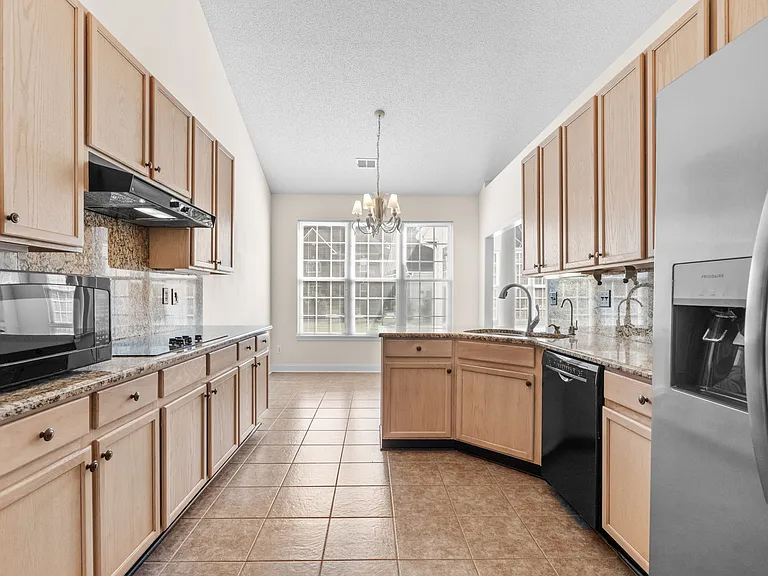4769 Harvest Dr — Photo 10