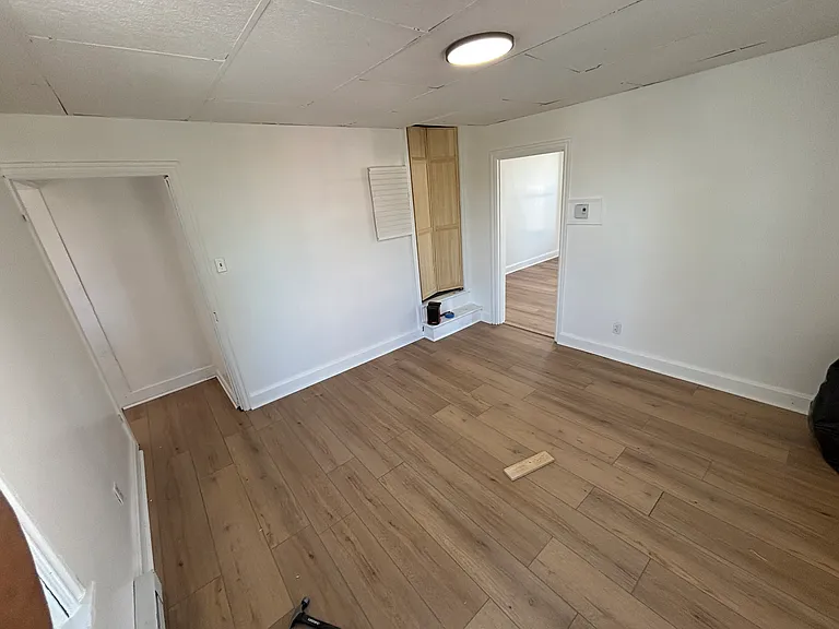 174 E Penn St #1/2 — Photo 2