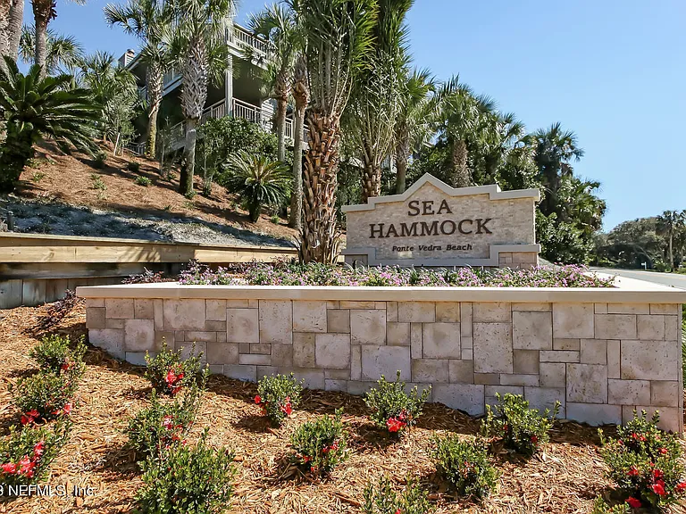 153 Sea Hammock Way — Photo 2
