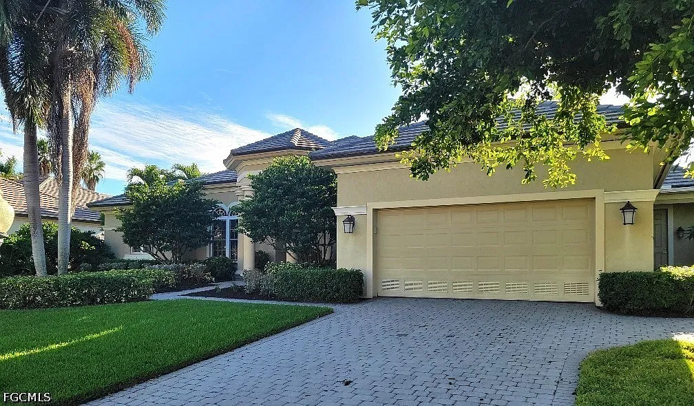 3 bed, 3.5 bath, 3339 sqft, $13,000 — Photo 1