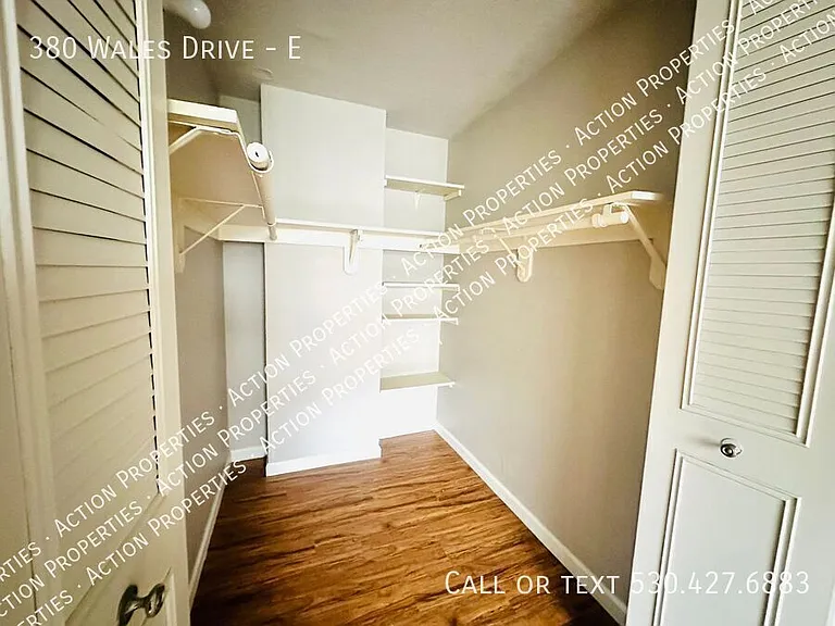 380 Wales Dr #E — Photo 14