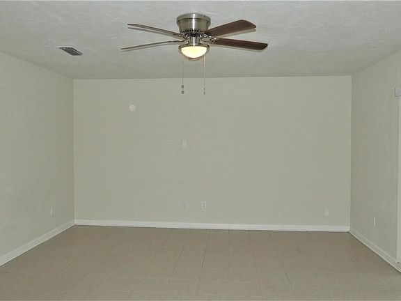 3rd image of 5816 NW 29th St