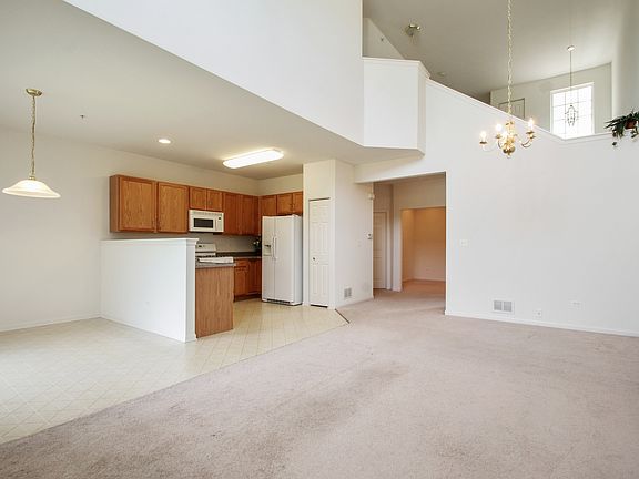 3rd image of 1690 Buckingham Dr #1690