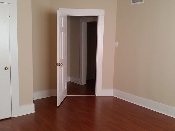 5th image of 1102 Piedmont Ave