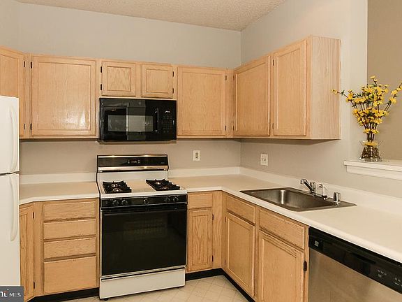 5th image of 14322 Climbing Rose Way APT 304