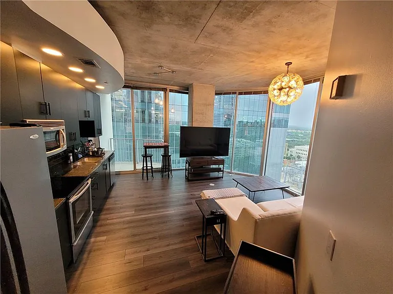 360 Nueces St #1302 — Photo 3