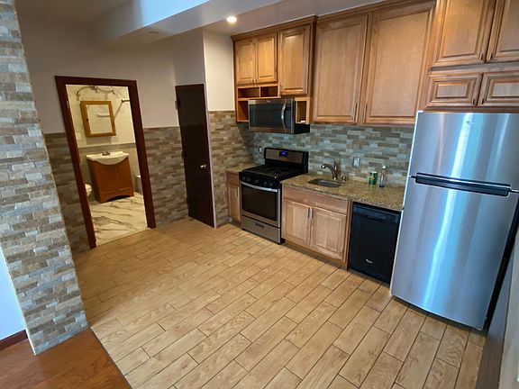 2nd image of 412 Ocean View Ave #3BB
