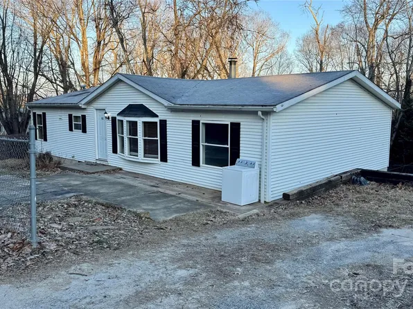 48 Fox Dr, Asheville, NC 28803