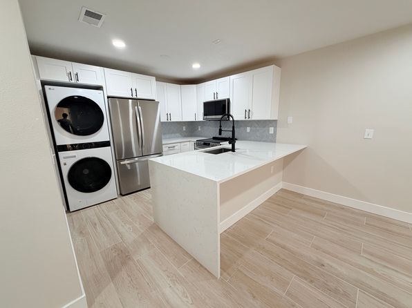 1440 Sheafe Ave NE APT 101