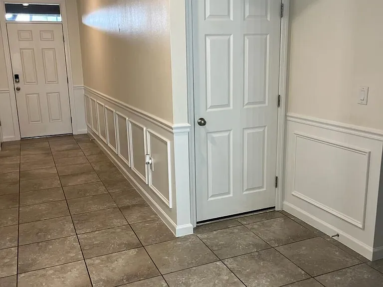 760 Acadia Ct SE — Photo 3